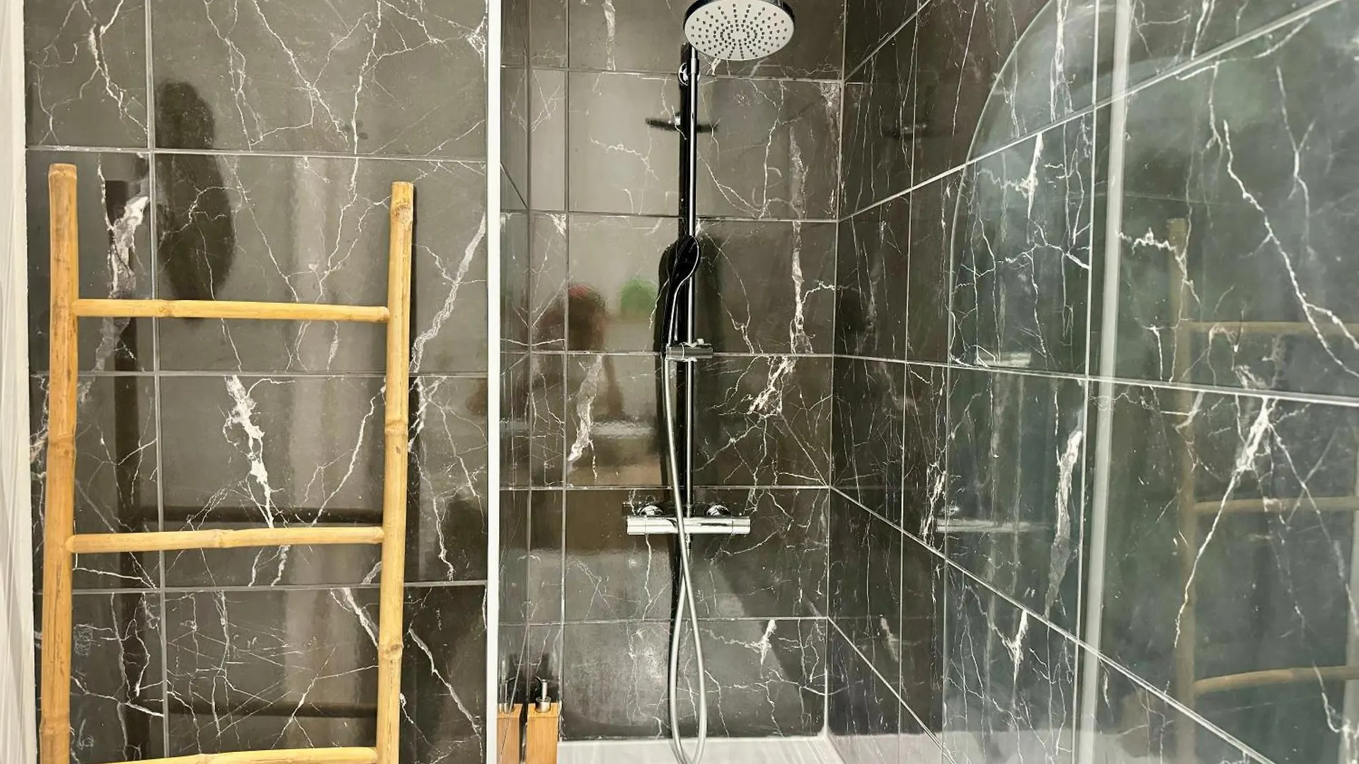 Suite Rumba Lyon